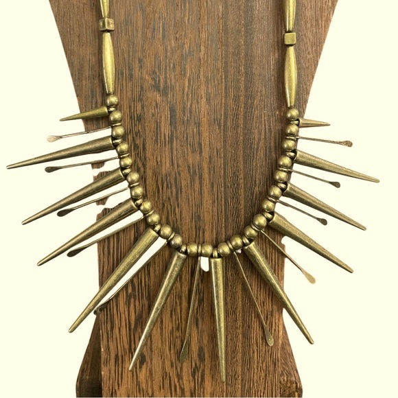 Bronze Spiked Necklace and earring set - Picture 2 of 9